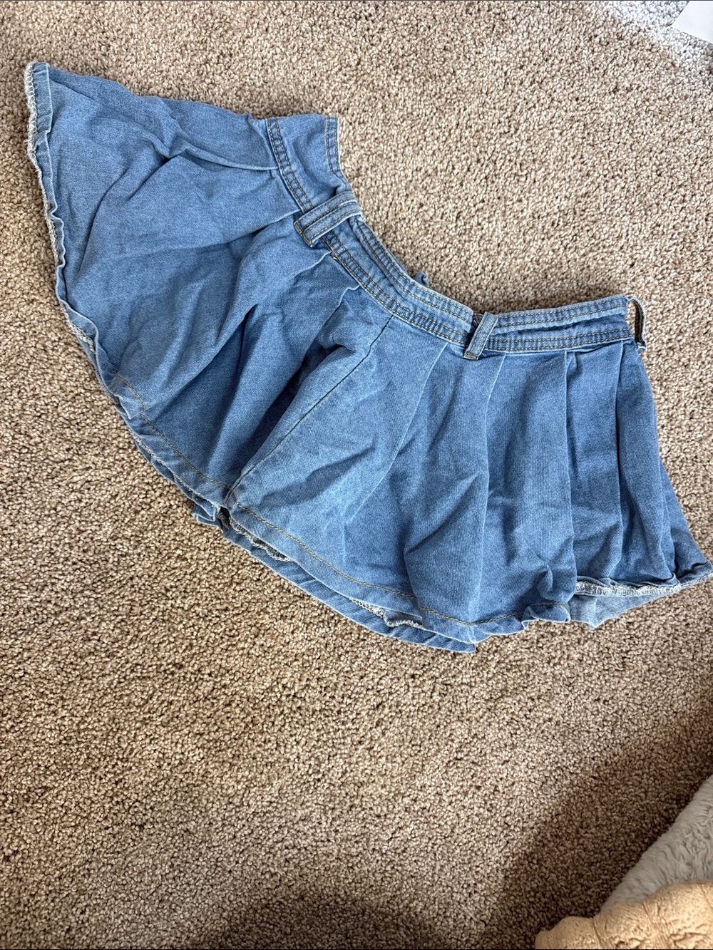 Denim Pleated Skirt-Style Shorts in Light Blue